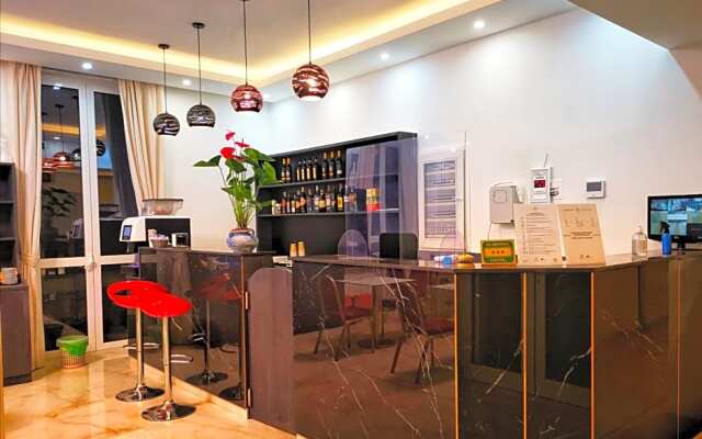 Отель Metropoli