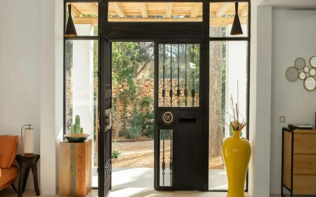 Lavish Villa Near Cala Llonga