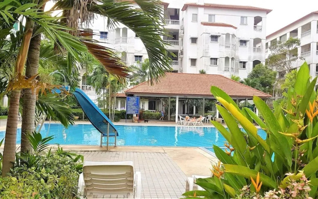 Baan Suan Lalana Modern Ground Floor Studio Apartment Pattaya