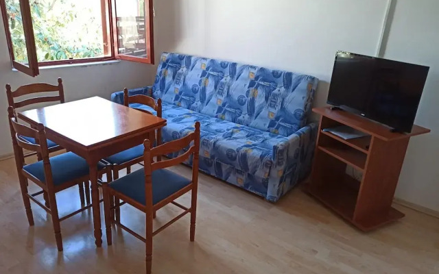 Davor - With Parking - A6