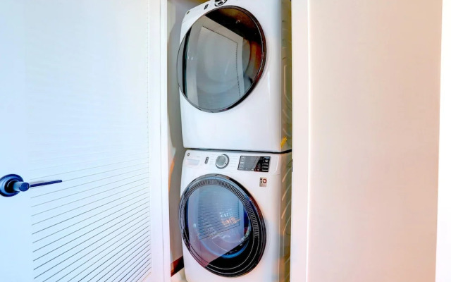 Prime Metro Proximity Condo at Clarendon