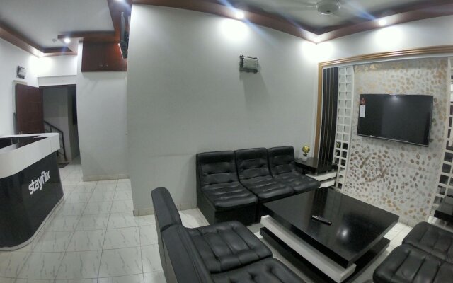 Stayflix Entire Private Room, DHA
