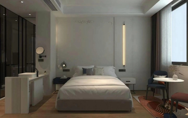 Yiwu Qingtao E-sports Hotel
