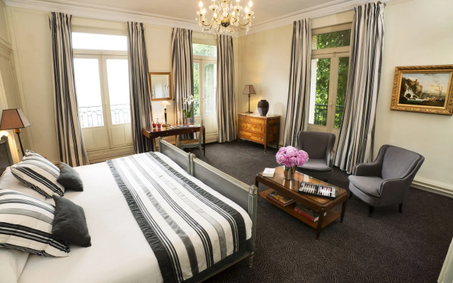 Pavillon Henri IV Hotel Restaurant Gastronomique Terrasse