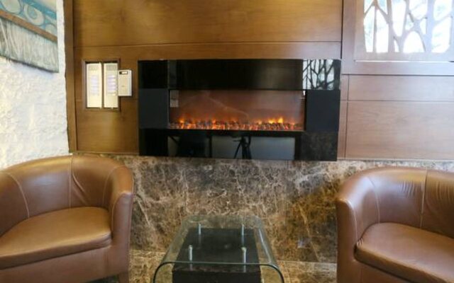 Uptown Hotel Apartment