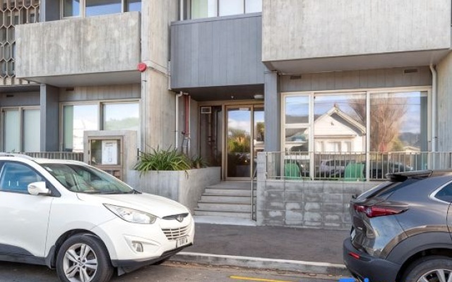 Petone Studio - Balcony, Bath Tub, Sleeps 2 – Outside – Lower Hutt