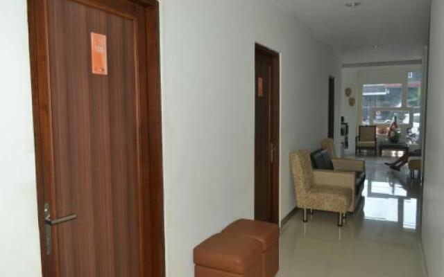 Family Budget Hotels F77