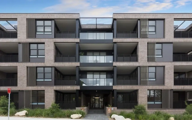 One Bedder With Pool Very Close to City