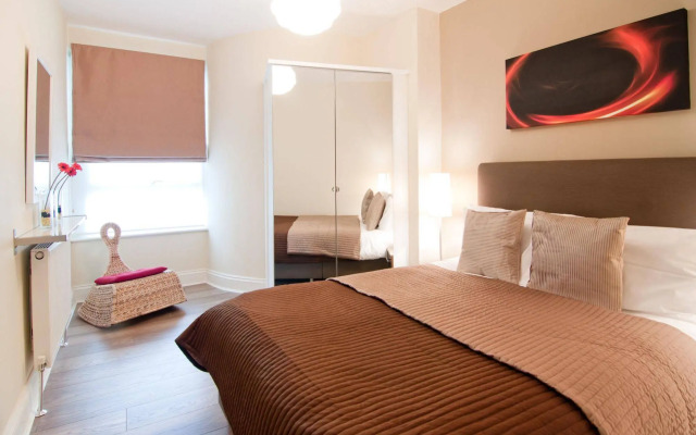 SHQ Apartments