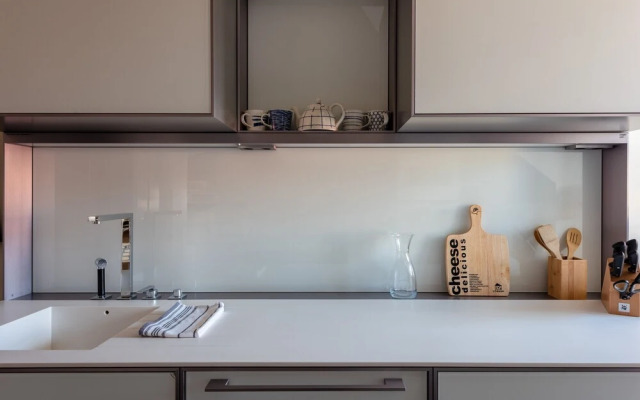 ALTIDO Lux Chiado 2-Floor 3-BR Apartment w/Garage