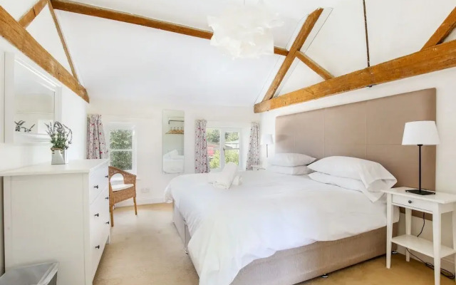 Rustic Cotswolds Farmhouse by Burford