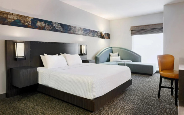 The Southlake Hotel