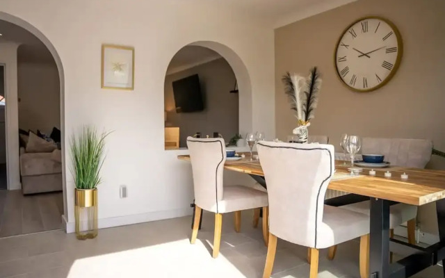Host Stay Glazier Drive
