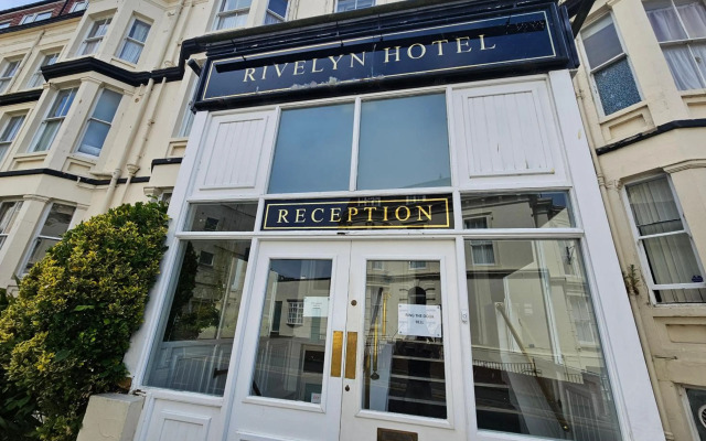 Rivelyn Hotel Bar & Restaurant