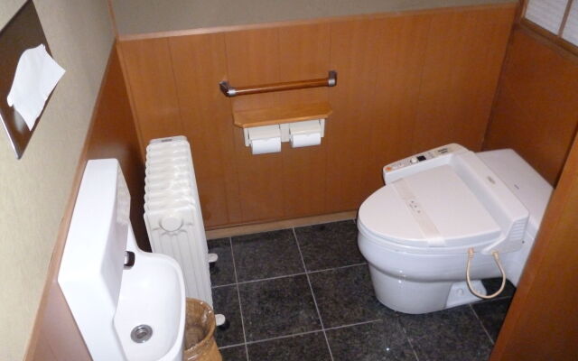 Nishimuraya Honkan Guest House