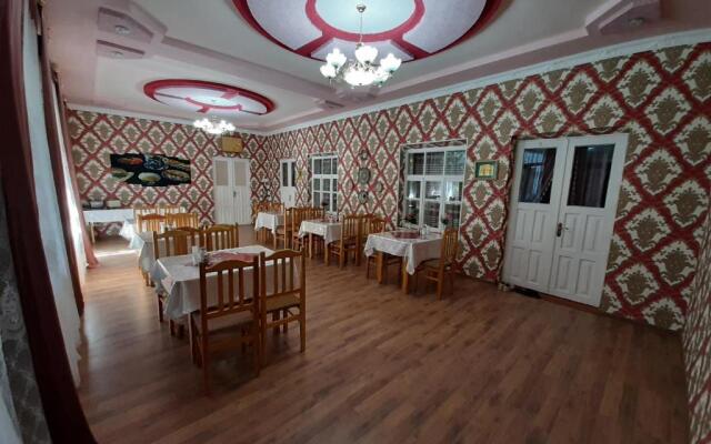 Saroy Guest house