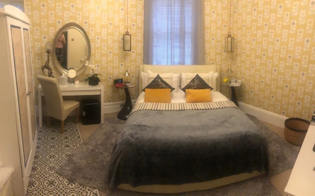 Charing Cross Rooms - B&B
