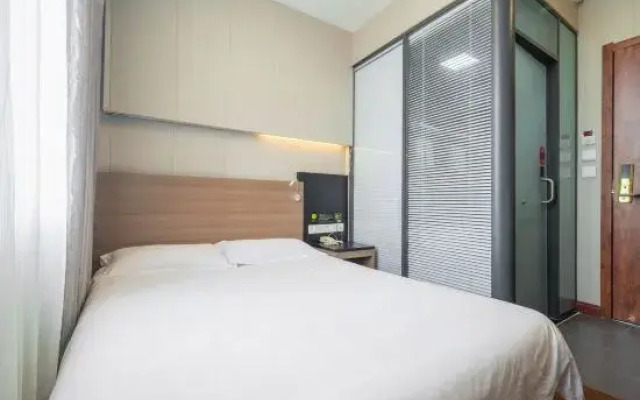 Xilehui Holiday Hotel