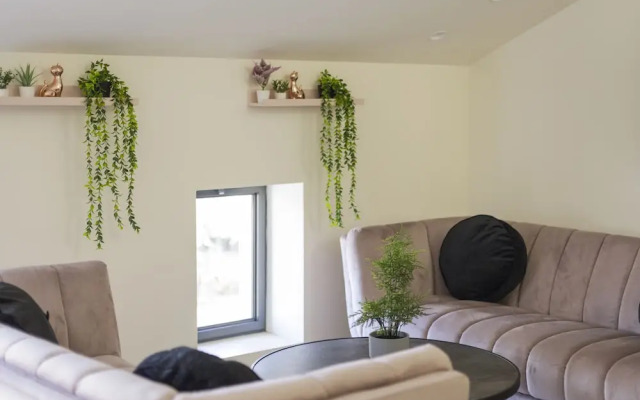 The Pearl of Nachlaot Apartments