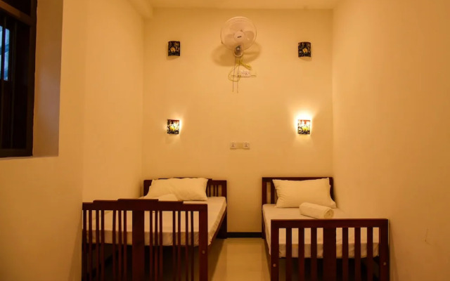 Wagon Wheel Inn - Hostel