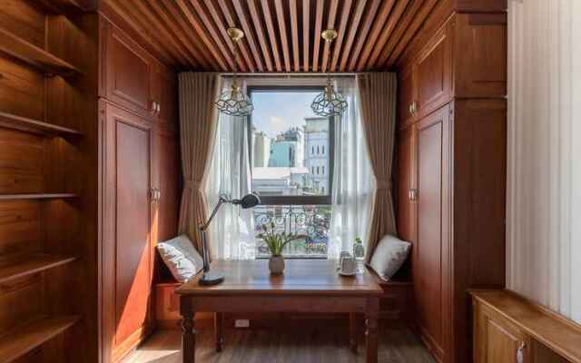 Woody House Boutique