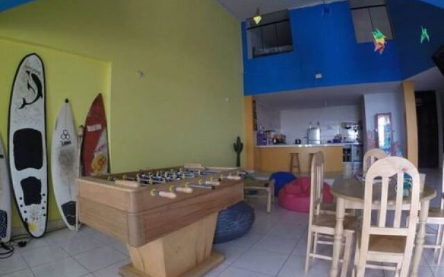 Frogs Surf Hostel Huanchaco