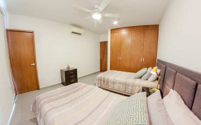 Trendy 2BR condo centermost by Happy Address