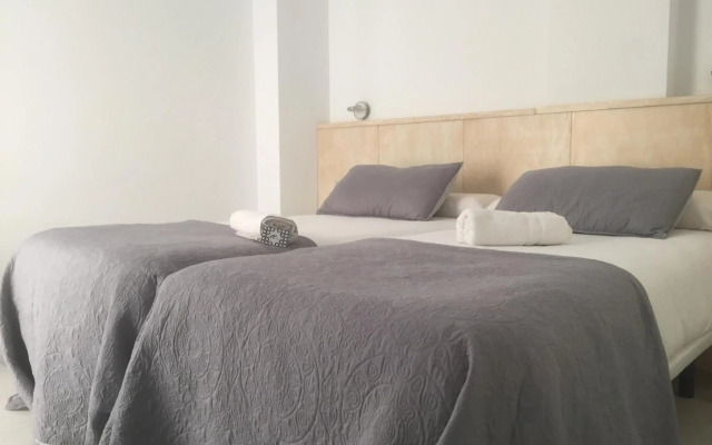 Domus Apartamentos Granada con parking gratuito en pleno centro