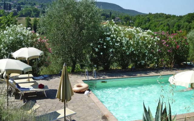 Charming House in Tuscany With Pool & Views