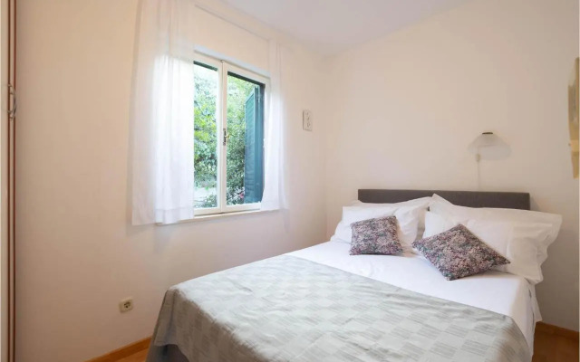 Holiday home Mala Lozna II