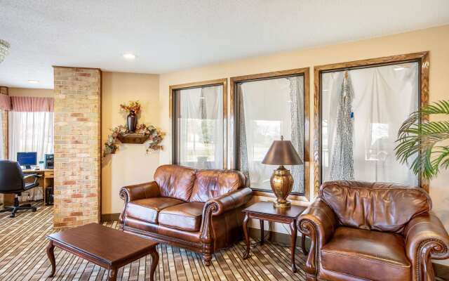 Quality Inn - Storm Lake