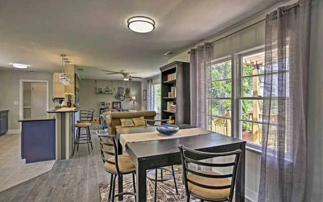 Family-friendly Escape ~ 6 Mi to City Center!