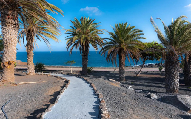 luxury casa playa roca bord de mer