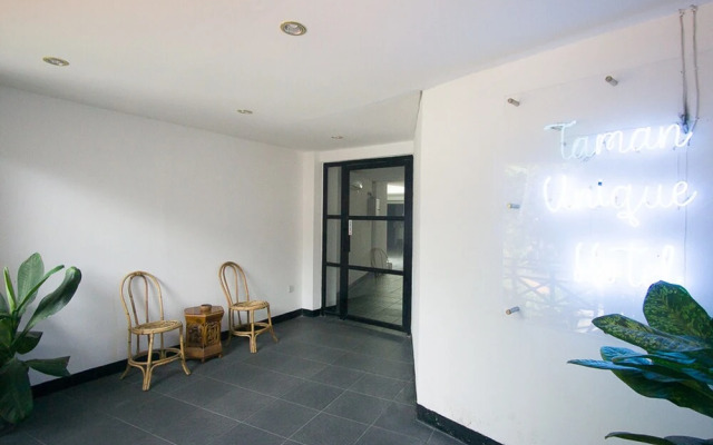 Formerly RedDoorz Premium near Senggigi Beach