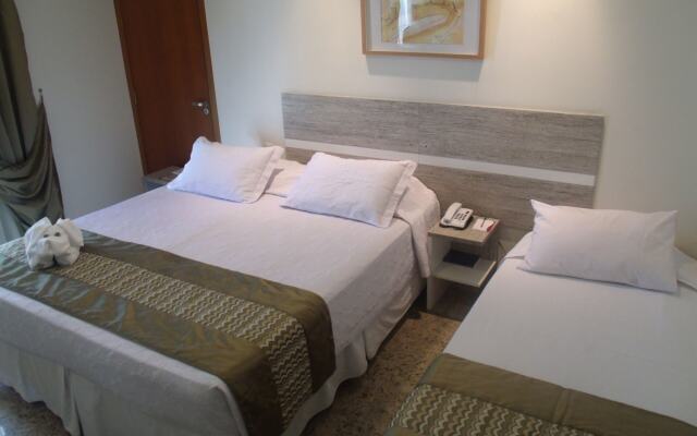 Colonial Plaza Hotel