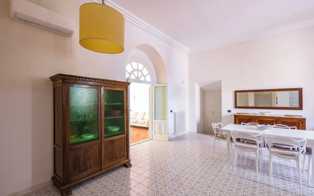 Villa Villari Terrace and Patio by Napoliapartments