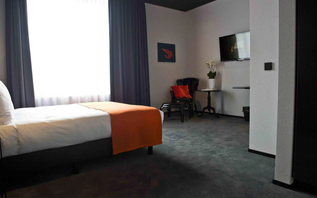 Hotel Glow