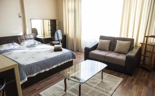 Apartment on Kunayeva 38