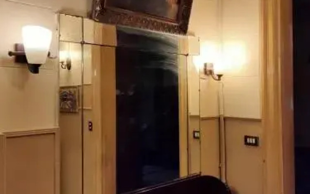 Triomphe Hotel