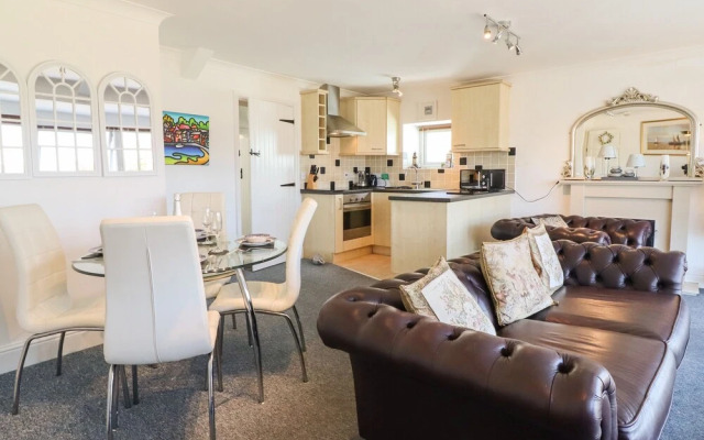 Sea View Apartment