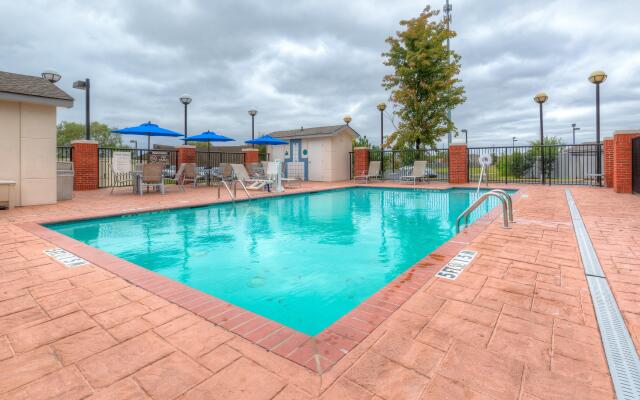 Holiday Inn Express Hotel & Suites Memphis Southwind by IHG