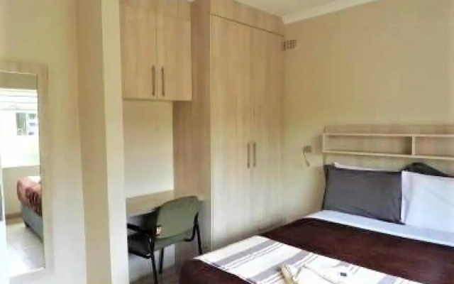 2 Bed Apartment With En-suite Kitchenette - 2064