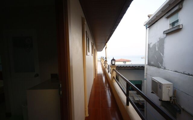 Koh Larn Sea Side Resort