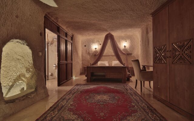 Elit Cave Suites