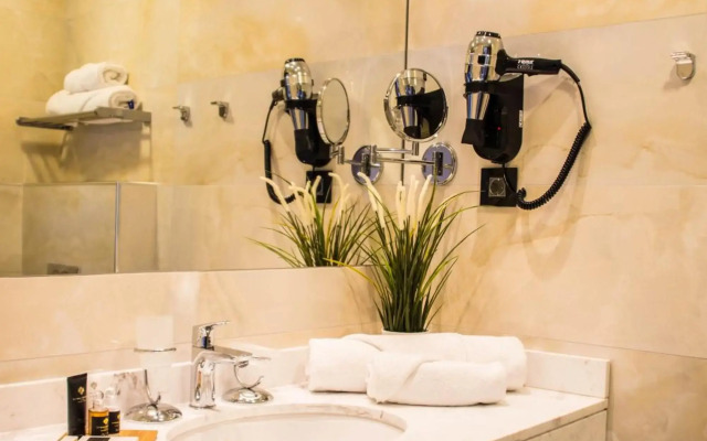 Xenon Hotel & SPA