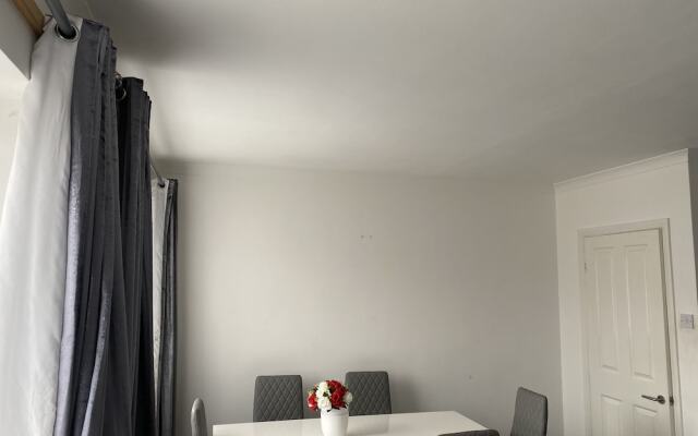 Gorgeous 2-bed Apt in Leafy Richmond!