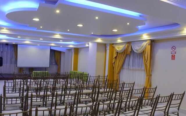 Hotel Perla Verde