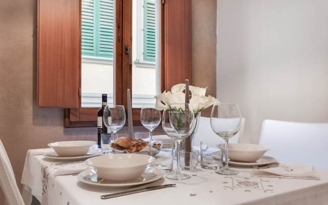 Uffizi-Ponte Vecchio Apartment