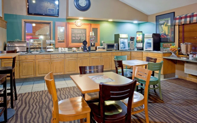 AmericInn Coon Rapids