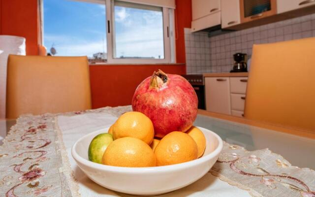 Marina Bay Apartment